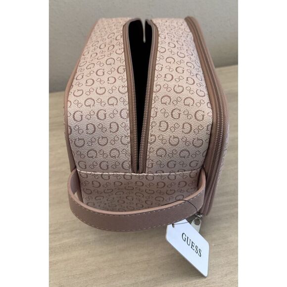 GUESS V7200082 Light Rose TOILETRY JUNCTION TRAVEL CASE DOPP BAG LOGO - Picture 5 of 8